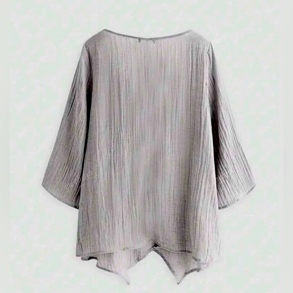 NWOT Gray Floral Embroidered Women's Top,L🦋